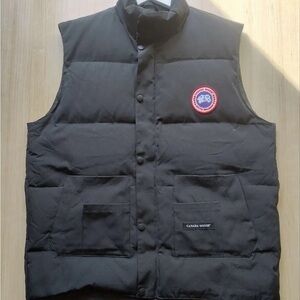 Black Canada Goode Vest | Brand New | Ask Questions! Size Medium